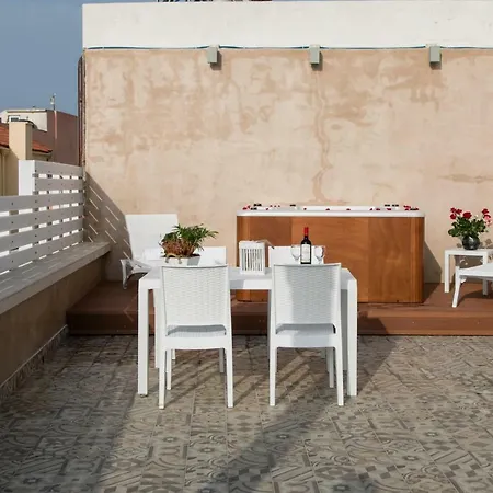 Jacuzzi In The Heart Of Oldtown *