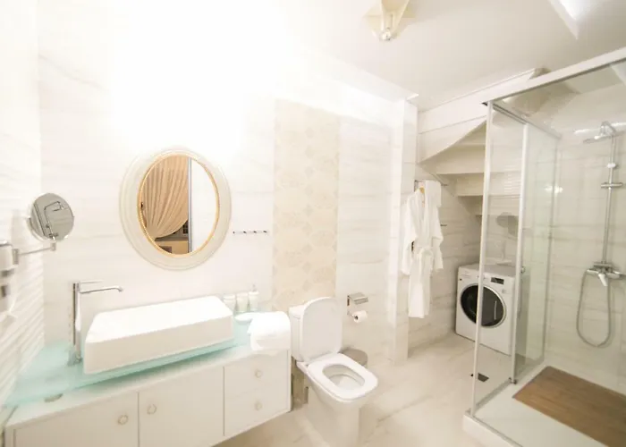 Jacuzzi In The Heart Of Oldtown