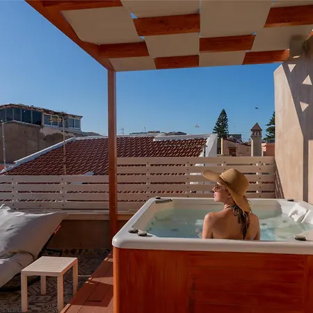 Jacuzzi In The Heart Of Oldtown Апартаменти Ретимно (Крит)