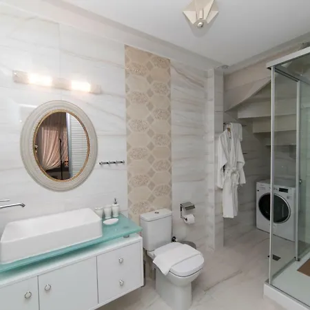 Jacuzzi In The Heart Of Oldtown Réthimno