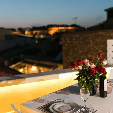 Jacuzzi In The Heart Of Oldtown Apartment *