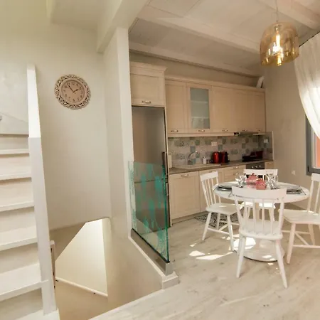 Jacuzzi In The Heart Of Oldtown