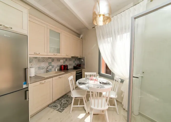 Jacuzzi In The Heart Of Oldtown