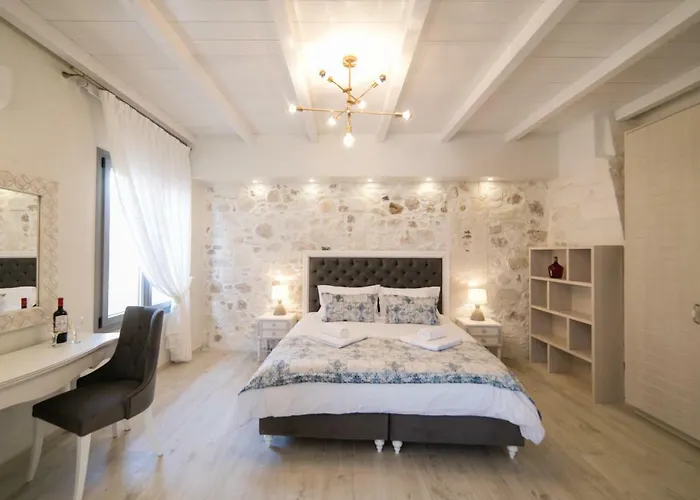 Jacuzzi In The Heart Of Oldtown Apartament