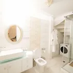 Jacuzzi In The Heart Of Oldtown