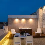 Jacuzzi In The Heart Of Oldtown *