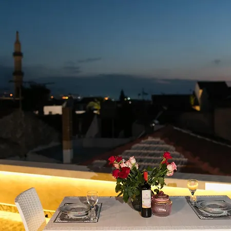 Jacuzzi In The Heart Of Oldtown Lejlighed Rethimno