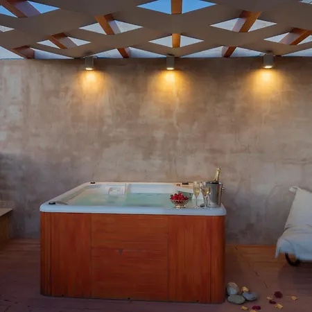Апартаменти Jacuzzi In The Heart Of Oldtown