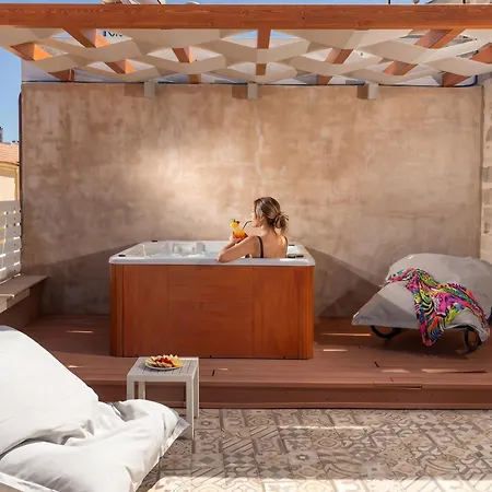 Jacuzzi In The Heart Of Oldtown * Ретимно (Крит)