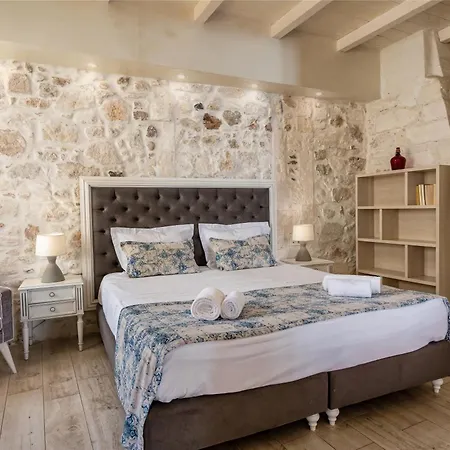 Апартаменти Jacuzzi In The Heart Of Oldtown *