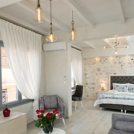 Jacuzzi In The Heart Of Oldtown