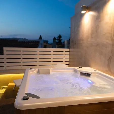 Διαμέρισμα Jacuzzi In The Heart Of Oldtown