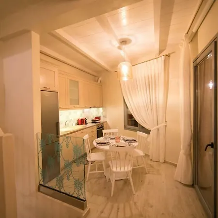 Jacuzzi In The Heart Of Oldtown Апартаменты *