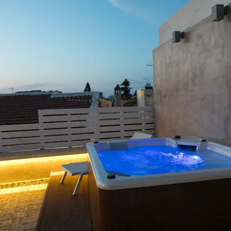 Jacuzzi In The Heart Of Oldtown Daire